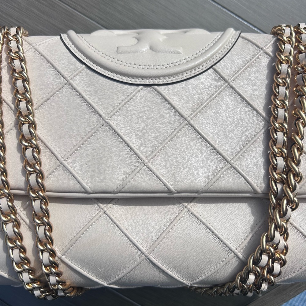 Tory Burch new without tags Fleming convertible  shoulder bag.